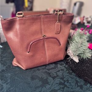 RARE vintage -1978-83 Coach skinny tote British tan leather w/kisslock USA made